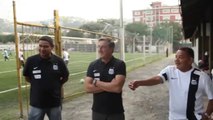 Robinho relembra histórias na Base do Santos!