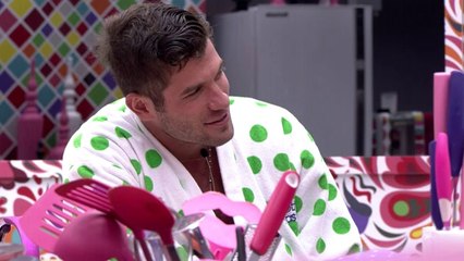 Jr sobre corte de cabelo:'Fui ludibriado por um menino de 22 anos' 11/02/14