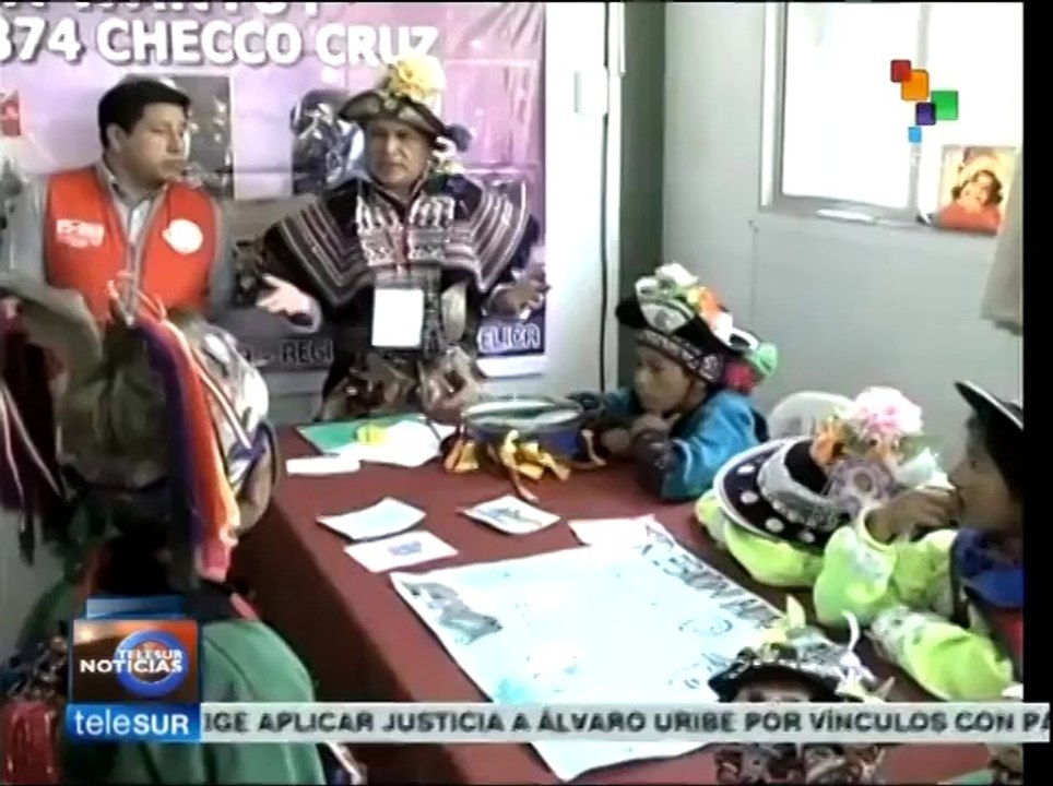 Perú: programa de educación bilingüe busca preservar lenguas nativas