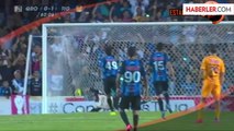 Ronaldinho, İlk Maçında Penaltı Kaçırdı