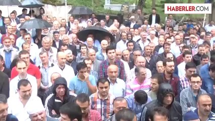 Asansör boşluğuna düşerek hayatını kaybeden doktor toprağa verildi -