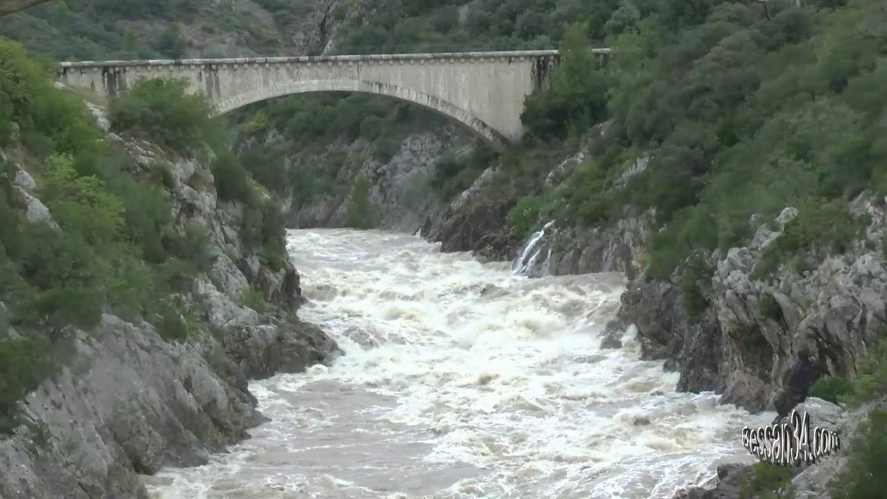 2014-Crue de l'Hérault Le Pont du Diable et Clamouse