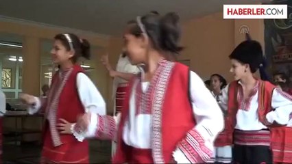 İşitme engelli çocuklara eğitim yardımı -