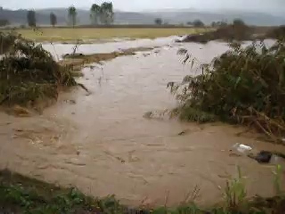 Gönen'de sel felaketi