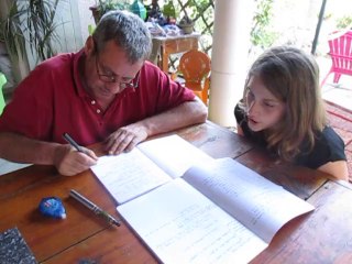 cours d espagnol papy et petite fille