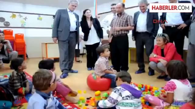 Danimarka Meclis Başkanı Suriyelilerle Görüştü