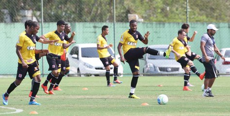 Fabrício exalta retrospecto do Vasco jogando em casa
