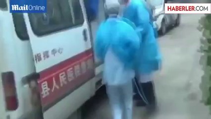 Çinli Kadın Yeni Doğmuş Bebeğini Tuvalete Attı