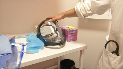 Ebola: visite guidée d'une chambre à pression négative