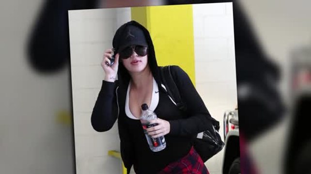 Newly Single Khloe Kardashian Hits The Gym Hard