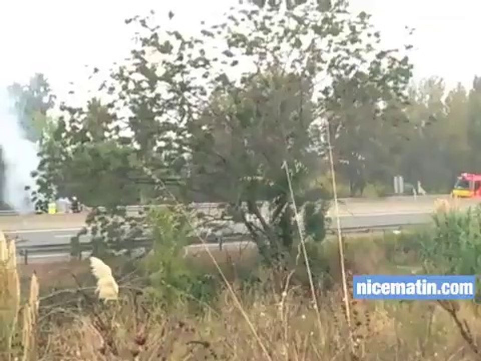 Incendie sur l'A8 entre Cannes la Bocca et Mandelieu