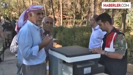 Türkiye'ye sığınan Suriyeliler kayıt altına alınıyor -