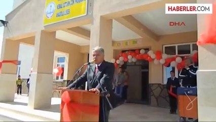 Vali Tekinarslan: Ağrılı Okul Yakmıyor, Okul Yapıyor
