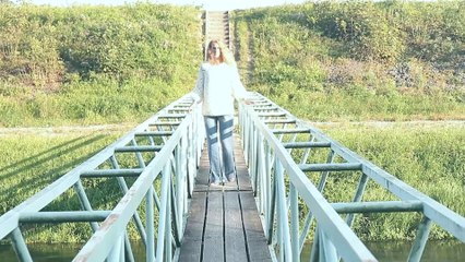 Ninamodedemploi ( Mystic braves - Trippin' Like I Do)