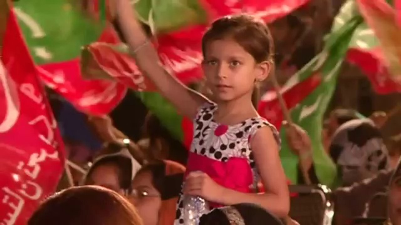 پی ٹی آئی کے ڈے جے بٹ کی مقبولیت‬ - YouTube
