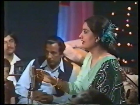 HUM NE DEKHA NAHEEN - NAHEED AKHTAR
