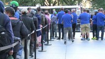 Apple fans queue for hours in New York for new iPhone 6