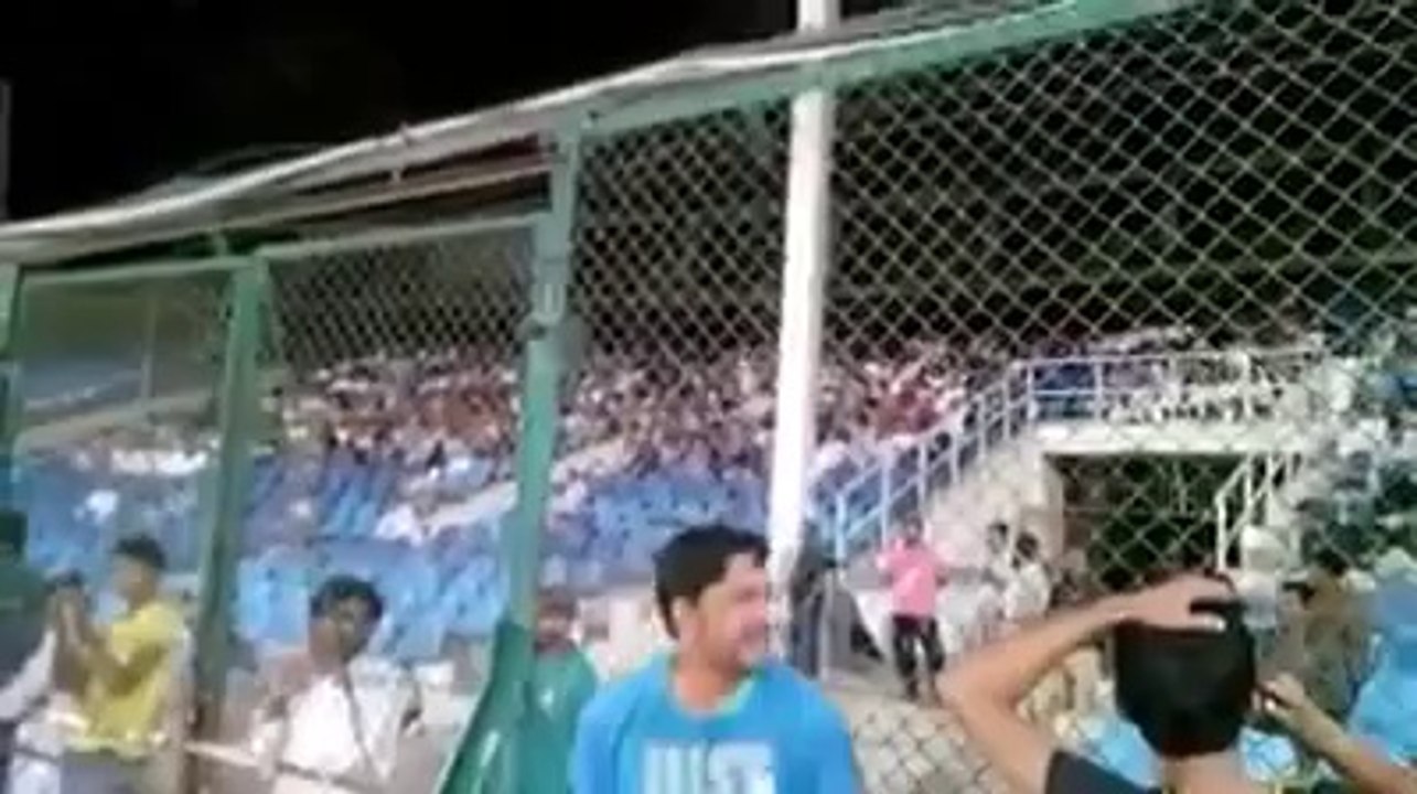 Peoples at National Stadium (Karachi) Chanting "Go Nawaz Go" Durint T20 Match