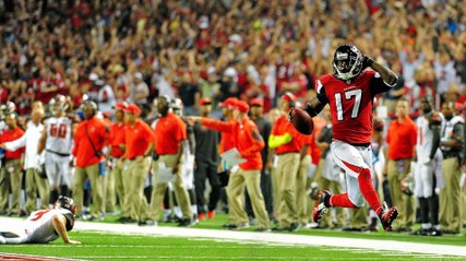 Devin Hester High-Steps While Breaking Deion Sanders' Record