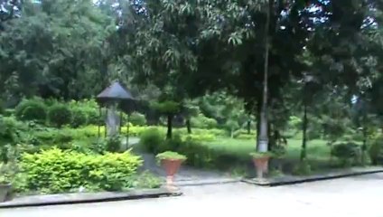 Statue in Lal Bagh of Indore very beautiful park adjacent to Mahal