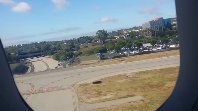 Atterrissage en catastrophe de l'avion Jetblue 1416 à cause de fumées à l’intérieur du cockpit