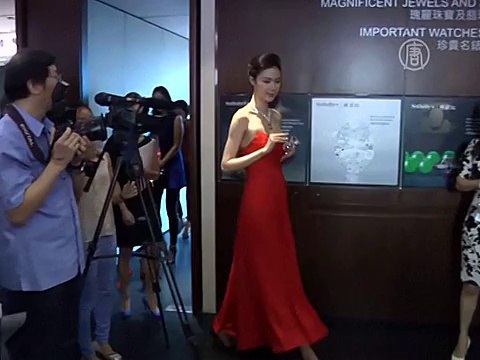 Розовый бриллиант уйдет с молотка за миллионы долларов