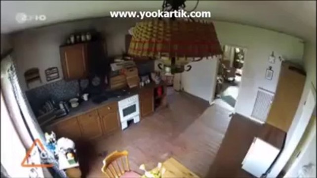 Siz, siz olun tüpü asla yan koymayın.