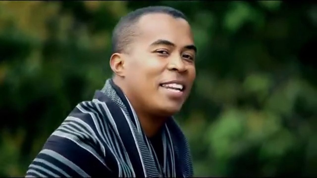 MANALY -   MILA MPIARO  (gasy 2014 - malagasy)