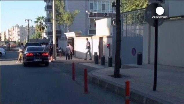 Turkish hostages seized by Islamic State released - back in Turkey