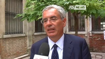 CA' DOLFIN, BLITZ DEGLI UNIVERSITARI