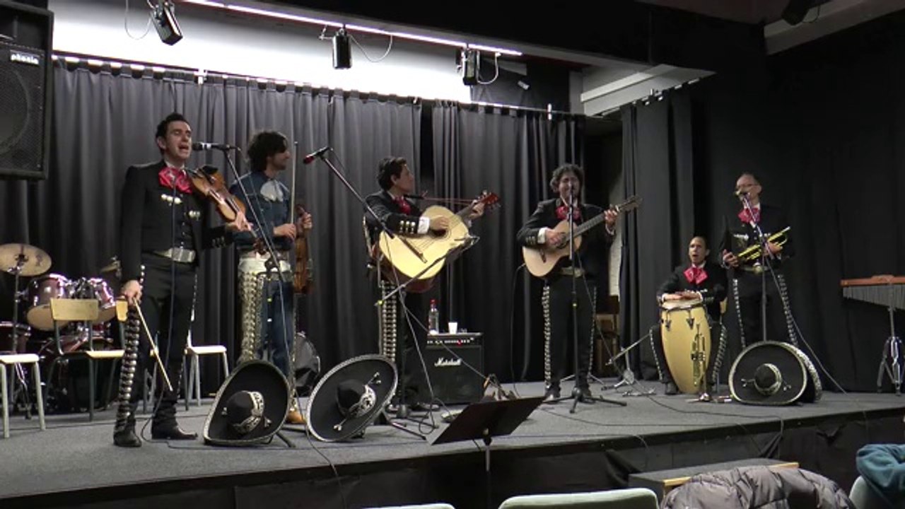 El Mariachi Loco par le groupe Mariachi Quetzal