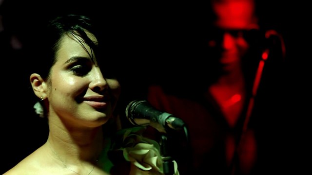 Laura Droulez cantando Adele y Alicia Keys con Pupy en nuestra boda