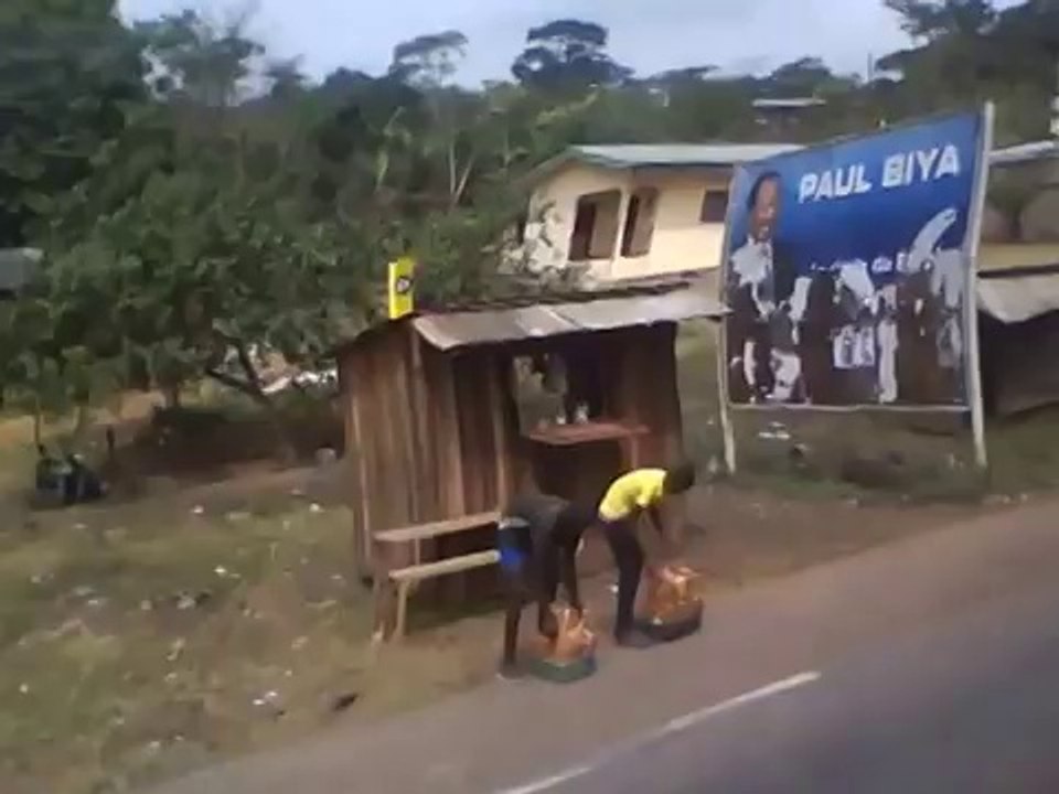 Onderweg van Douala naar Yaounde