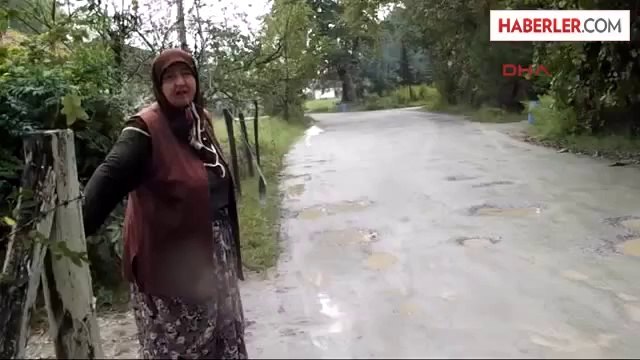 74 Yaşındaki Ayşe Ninenin Bozuk Yol Tepkisi