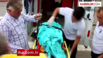 Servis Yapan Garson Kıza Motosiklet Çarptı