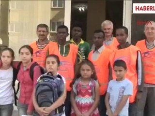 Somalili Öğrencilerden Somalı Kardeşlerine Yardım