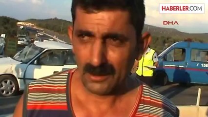 Kamyonet Midibüse Arkadan Çarptı: Bir Ölü 2'si Ağır 3 Yaralı