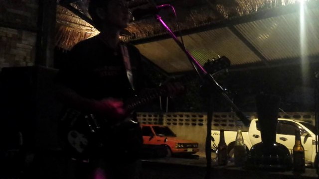 Rasta Bar - Thailand Kanchanaburi Jam session featuring Leo Drum