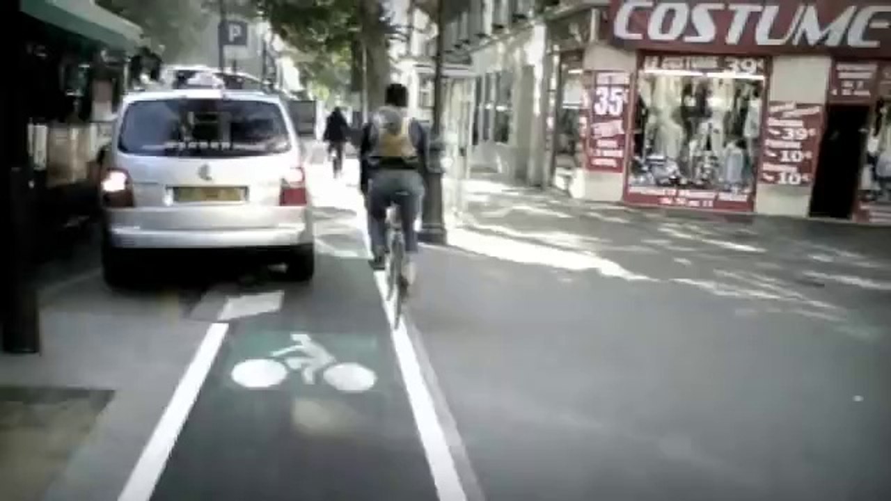 Angles morts - Le quotidien d'un cycliste parisien pendant 1 an