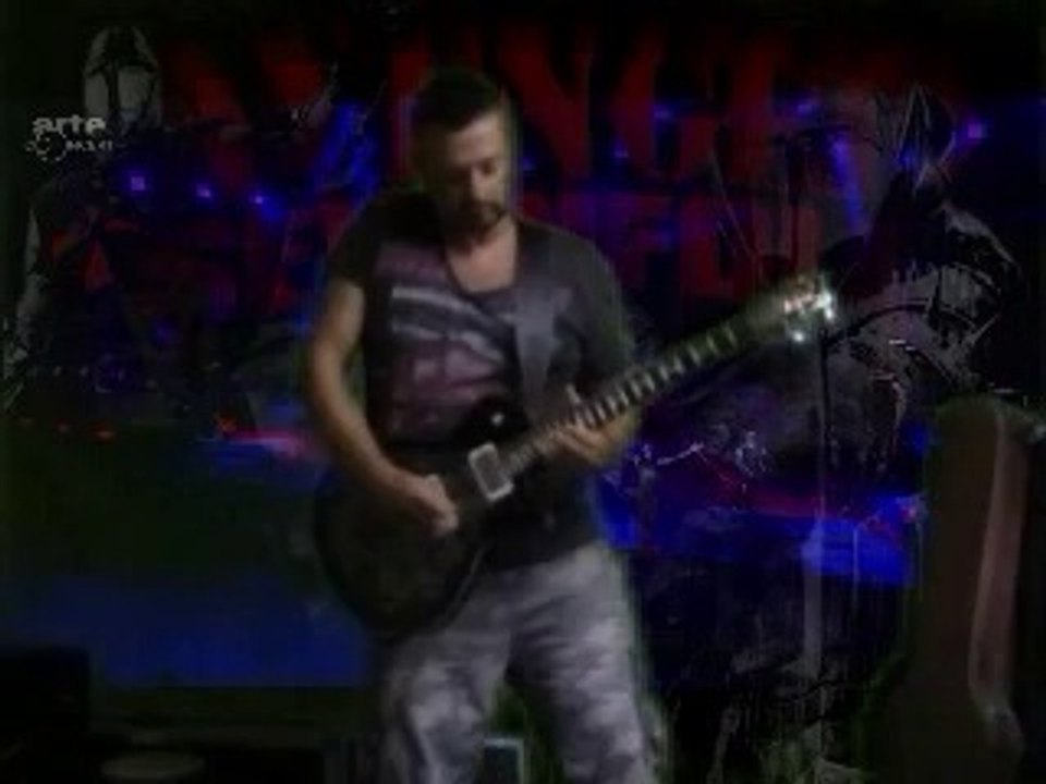 Avenged Sevenfold : so far away (solo)