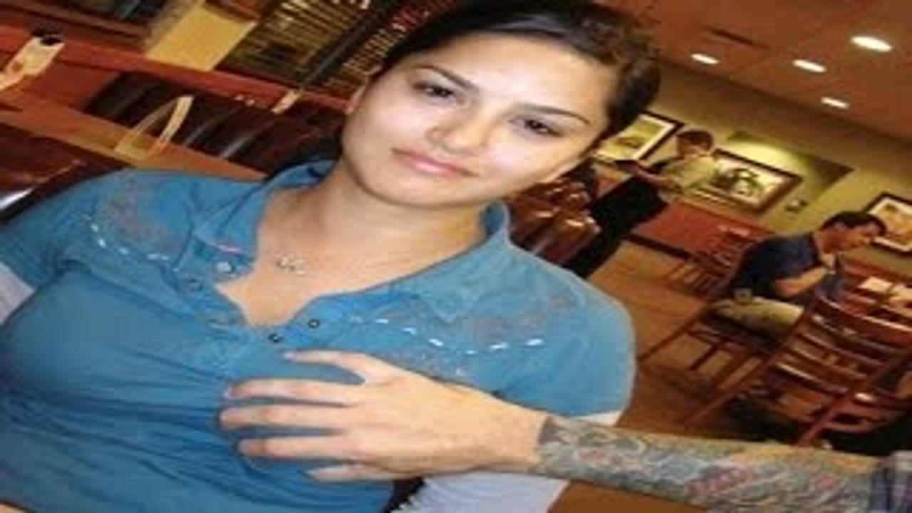 Sunny Leone Dirty Breast Pressing Act