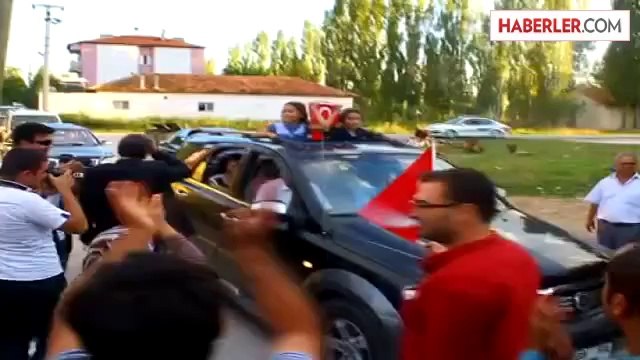 Özel harekatçı komiser Coşkun, Dinar'daki evine geldi -
