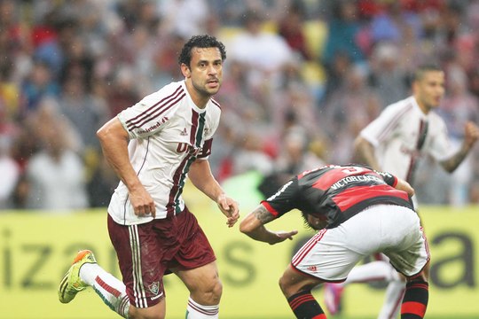 Com gols de jogadores da Copa, Fla x Flu termina empatado