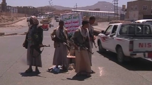 Yemeni PM quits, as Houthi rebels advance