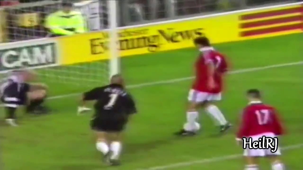 Best of Eric Cantona - génie du foot un peu violent!