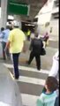 يوسف الحسينى يشتبك مع الاخوان ويبصق عليهم بمطار نيويورك .. فيديو