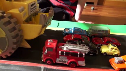Pixar Cars 1000 Ways to Crash , Lightning McQueen, Screaming Banshee and More with new footage !!