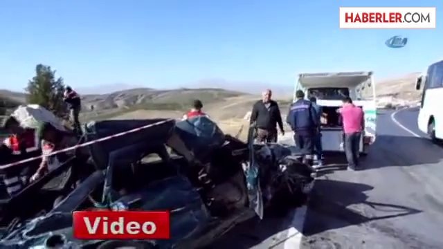 Korkuteli'de Katliam Gibi Trafik Kazası: 4 Ölü, 20 Yaralı