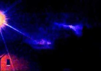 Silent Electrical Storm Creates Unique Natural Light Show