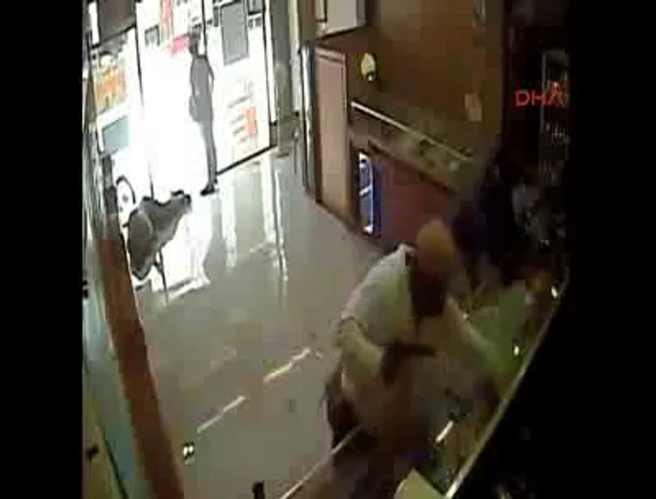 Güvenlik görevlisini soğukkanlılıkla vurdular
